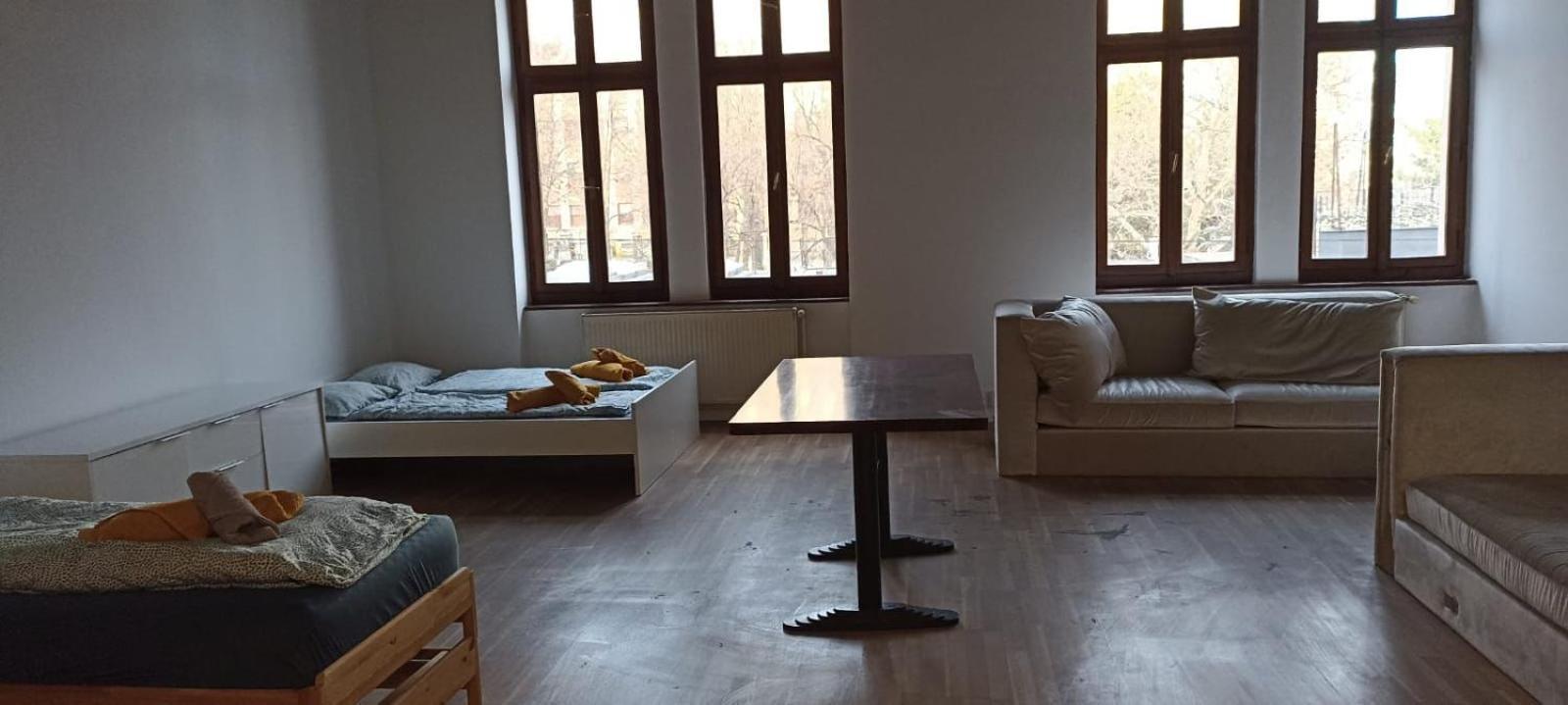 Blue Lotus Apartments ブラチスラヴァ エクステリア 写真